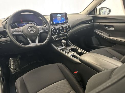 Used 2025 Nissan Sentra SV FWD image 13