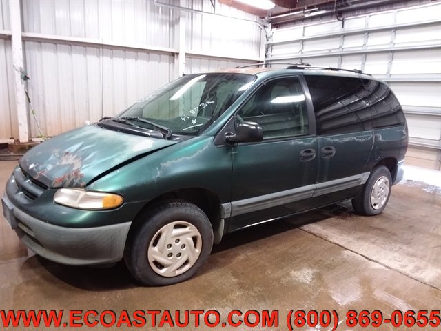 Used 1997 Dodge Caravan SE FWD image 2