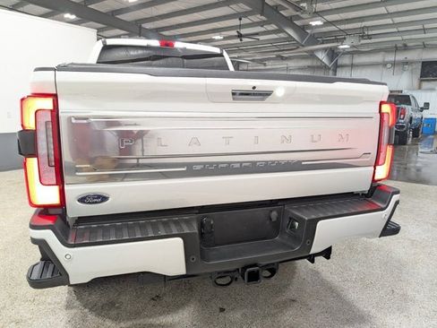 Used 2024 Ford F250 Platinum w/ Tremor Off-Road Package image 4