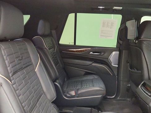 Used 2023 Cadillac Escalade Sport Platinum w/ LPO, ONYX Package image 28