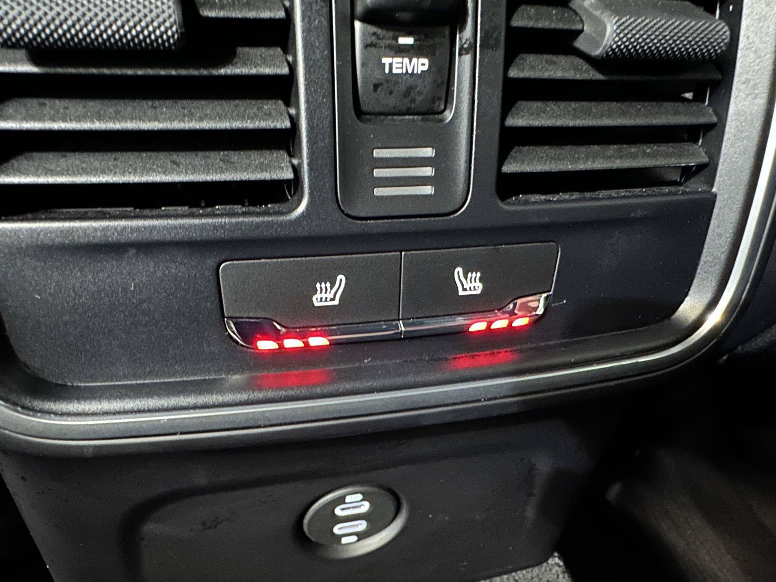 Certified 2023 Porsche Macan GTS AWD/4WD image 35