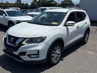 Used 2017 Nissan Rogue SV