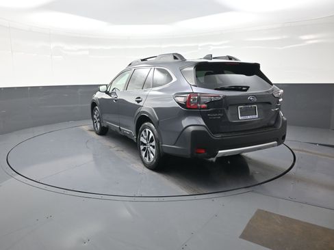 Used 2025 Subaru Outback Limited image 5