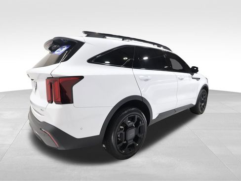 Used 2025 Kia Sorento SX image 4