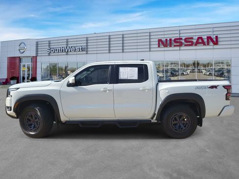 Used 2025 Nissan Frontier PRO-4X AWD/4WD image 8