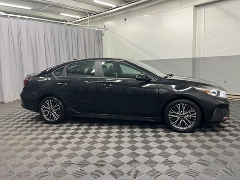 Certified 2024 Kia Forte GT-Line image 4