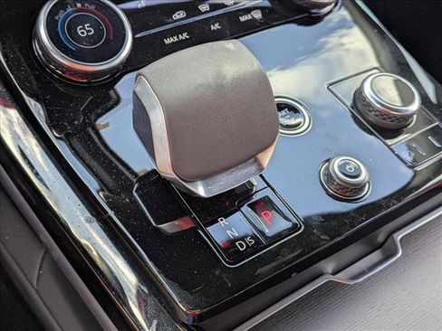 Used 2023 Land Rover Range Rover Sport SE Dynamic image 11