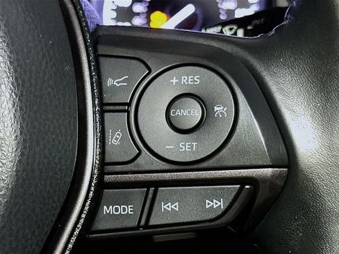 Used 2022 Toyota Camry SE image 28