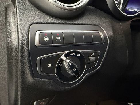 Used 2017 Mercedes-Benz GLC 300 4MATIC image 11
