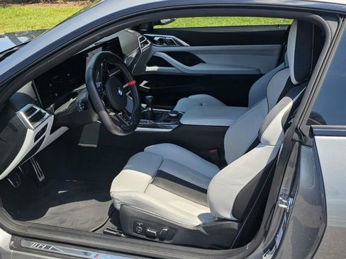 Used 2025 BMW M4 Coupe w/ Executive Package image 16