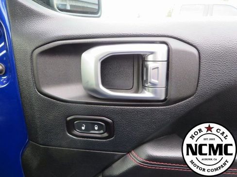 Used 2018 Jeep Wrangler Unlimited Rubicon image 48