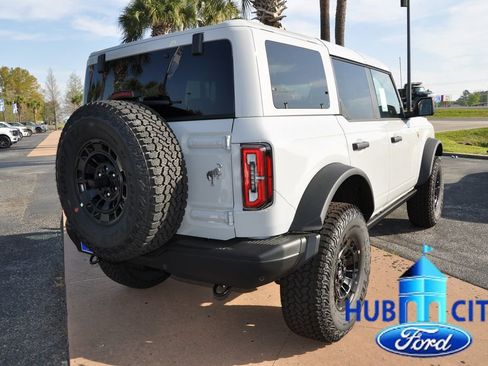 New 2026 Ford Bronco Badlands image 5