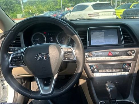 Used 2018 Hyundai Sonata Limited w/ Limited Ultimate Package 03 FWD image 10