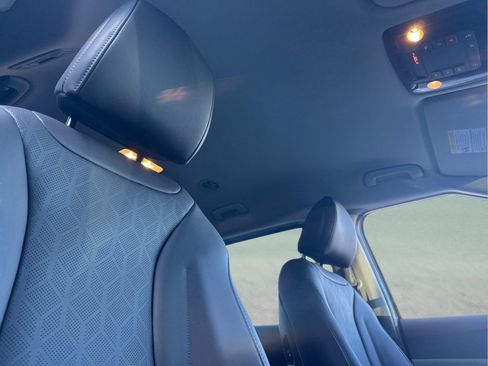 New 2026 Kia Carnival LXS image 18