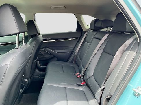 Used 2025 Kia Seltos SX AWD/4WD image 25