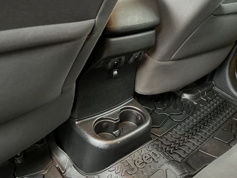 Used 2015 Jeep Wrangler Unlimited Sport w/ Quick Order Package 24S image 13