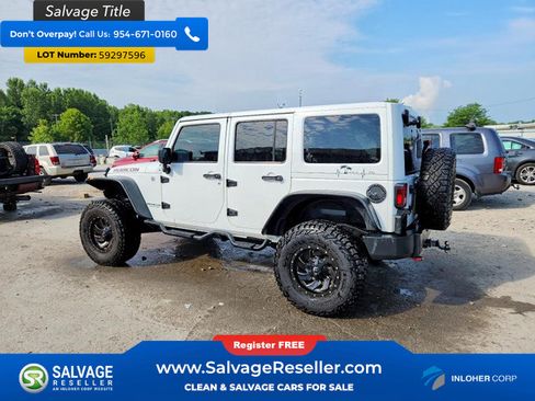 Used 2015 Jeep Wrangler Unlimited Rubicon w/ Connectivity Group AWD/4WD image 3