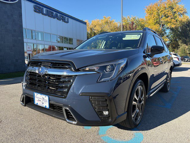Used 2024 Subaru Ascent Touring AWD/4WD image 1