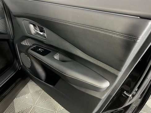 Used 2023 Nissan Ariya ENGAGE image 34