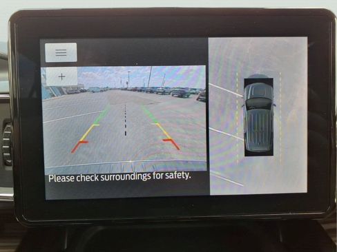 Used 2023 Ford Explorer Limited w/ Equipment Group 301A AWD/4WD image 27