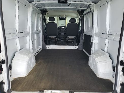 Used 2025 RAM ProMaster 2500 w/ Convenience Group FWD image 8