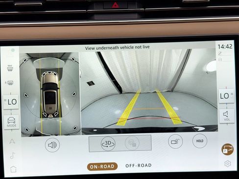 New 2026 Land Rover Range Rover Long Wheelbase SE AWD/4WD image 15