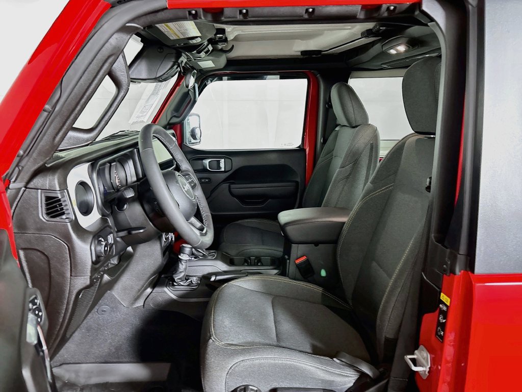 Used 2025 Jeep Wrangler Sport AWD/4WD image 11