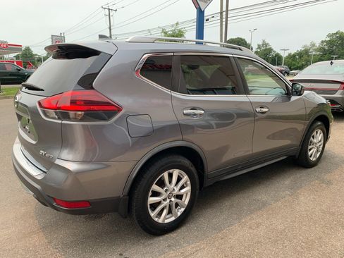 Used 2018 Nissan Rogue SV AWD/4WD image 7