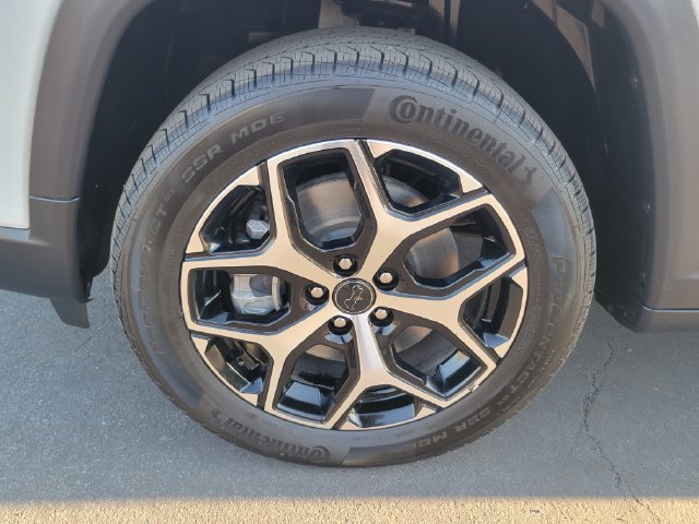 Used 2025 Jeep Compass Limited AWD/4WD image 27
