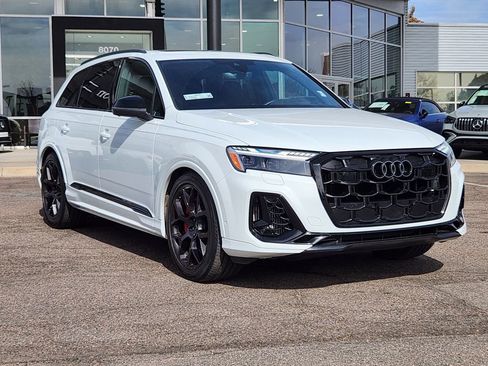 Used 2025 Audi SQ7 Prestige image 3
