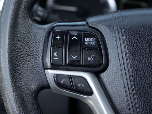 Used 2017 Toyota Highlander LE image 20