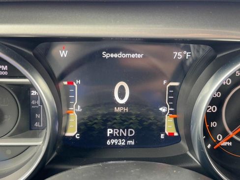 Used 2022 Jeep Wrangler Unlimited Sahara AWD/4WD image 20