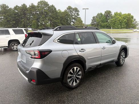 Used 2024 Subaru Outback Limited AWD/4WD image 10