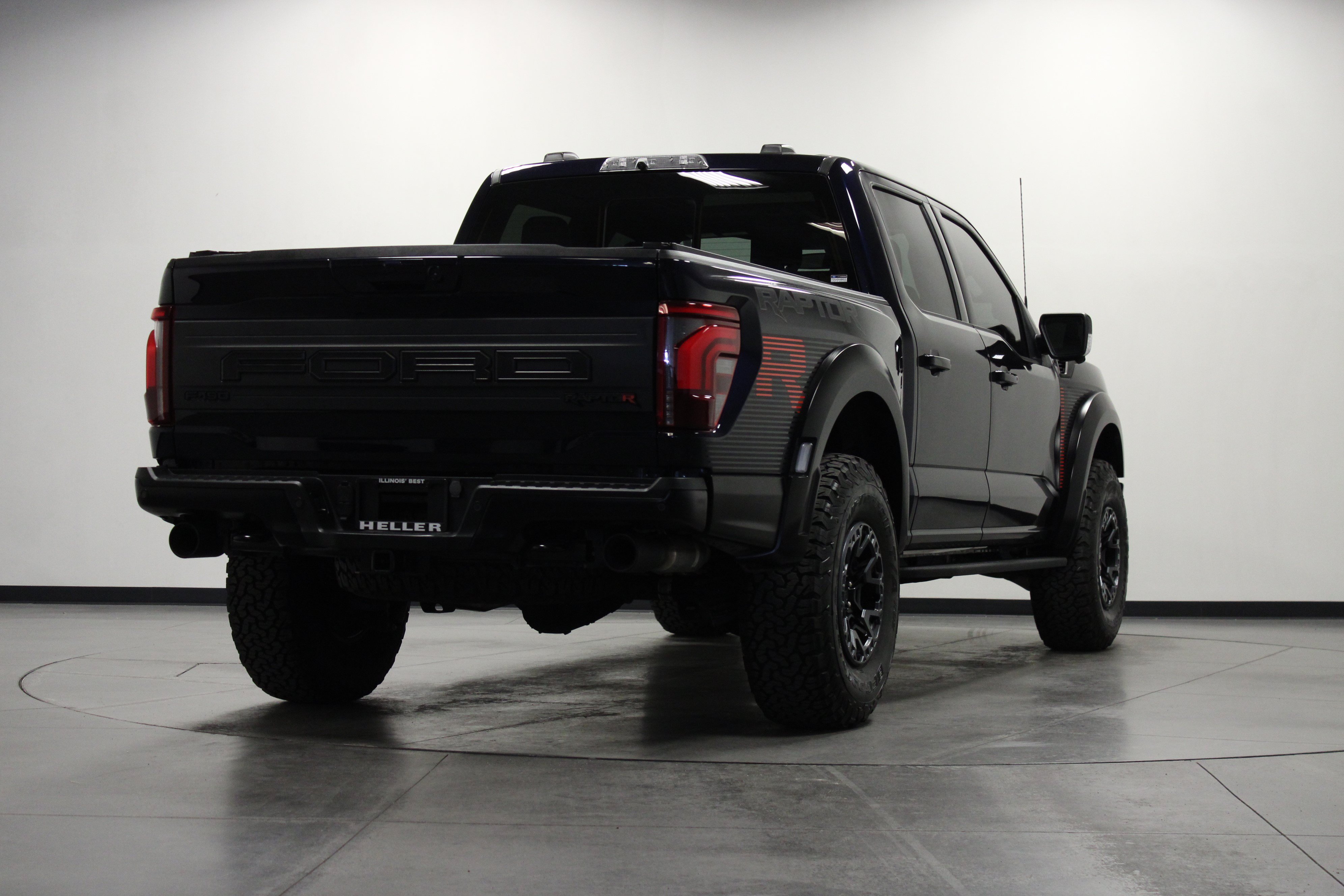 Used 2025 Ford F150 Raptor w/ Equipment Group 803A Raptor R AWD/4WD image 4