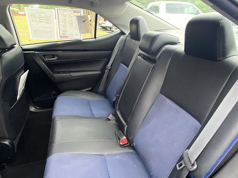Used 2018 Toyota Corolla SE FWD image 11