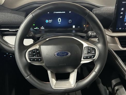 Used 2025 Ford Explorer Active w/ Active Comfort Package AWD/4WD image 71