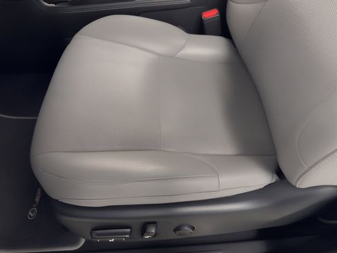 Used 2023 Lexus GX 460 w/ Black Line Special Edition image 16