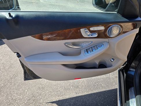 Used 2015 Mercedes-Benz C 300 4MATIC Sedan image 13