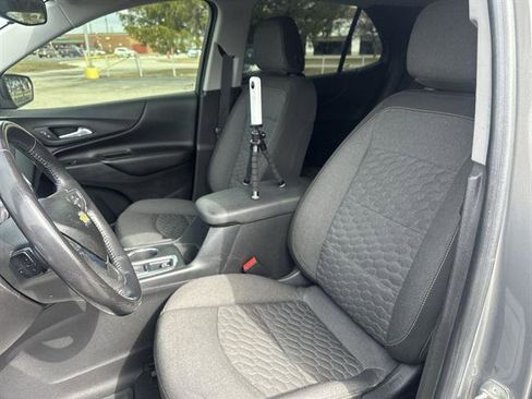 Used 2018 Chevrolet Equinox LT image 16