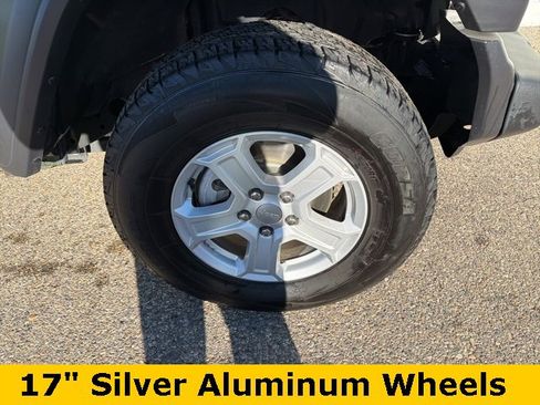 Used 2022 Jeep Wrangler Sport image 5