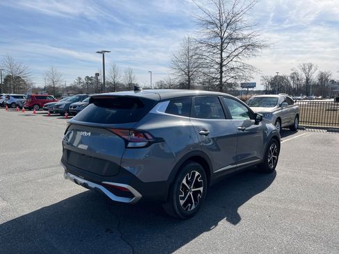 Used 2023 Kia Sportage EX image 8