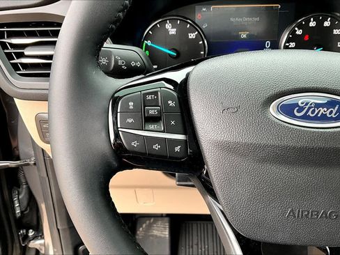 Certified 2022 Ford Escape SEL w/ Class II Trailer Tow Package image 23