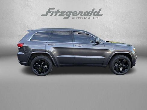 Used 2015 Jeep Grand Cherokee Altitude AWD/4WD image 8