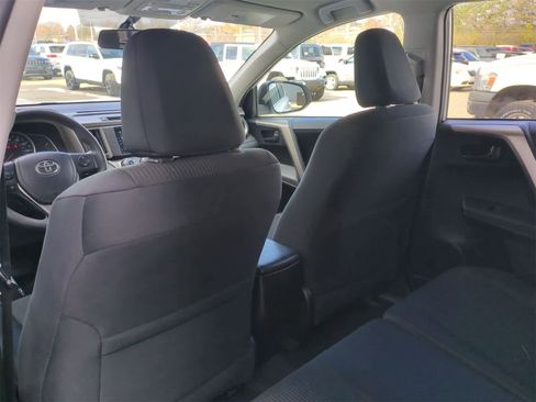Used 2015 Toyota RAV4 LE image 17