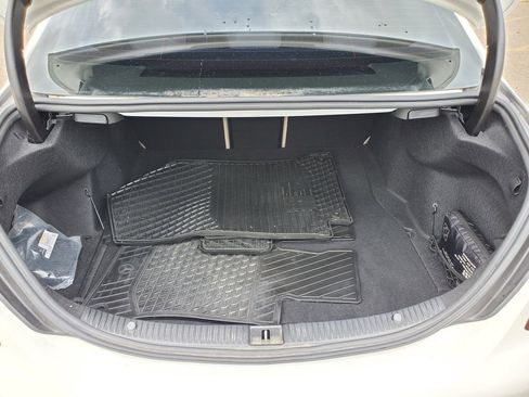 Used 2019 Mercedes-Benz C 300 4MATIC Sedan image 9