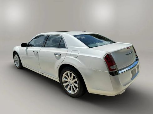 Used 2012 Chrysler 300 Limited RWD image 9