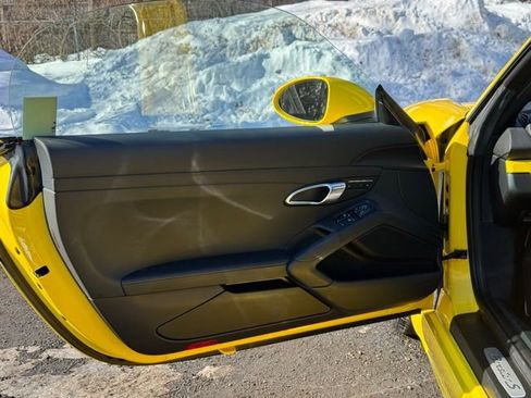 Used 2021 Porsche 718 Boxster S image 10