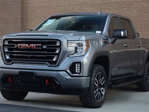 Used 2019 GMC Sierra 1500 AT4 w/ AT4 Premium Package AWD/4WD image 4