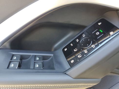 Used 2025 Audi Q5 Premium w/ Convenience Package AWD/4WD image 20