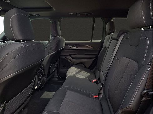 New 2026 Jeep Grand Cherokee Laredo X AWD/4WD image 9